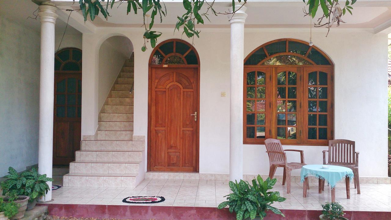 Welcome Family Guest House. 벤토타 외부 사진